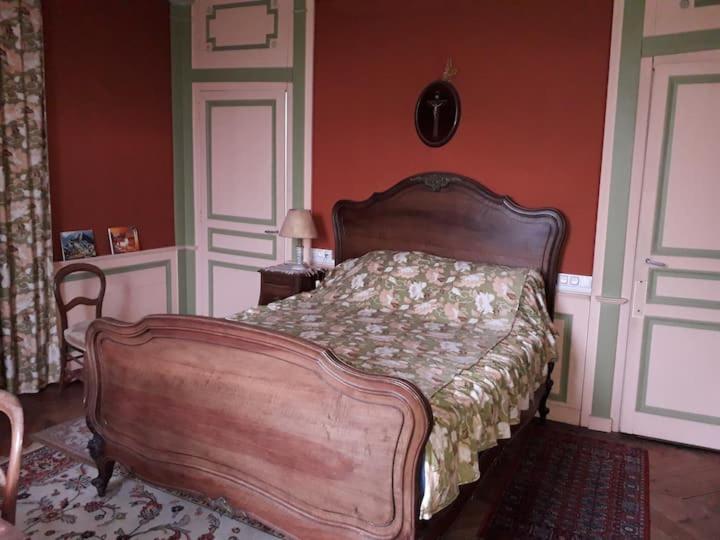Bed and Breakfast Manoir des Etrichets à Saint-Saturnin  Extérieur photo